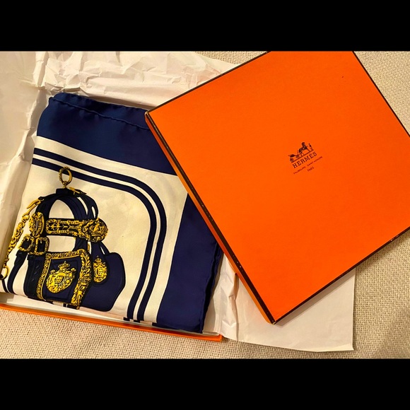 Hermès Pocket Square - Picture 2 of 3